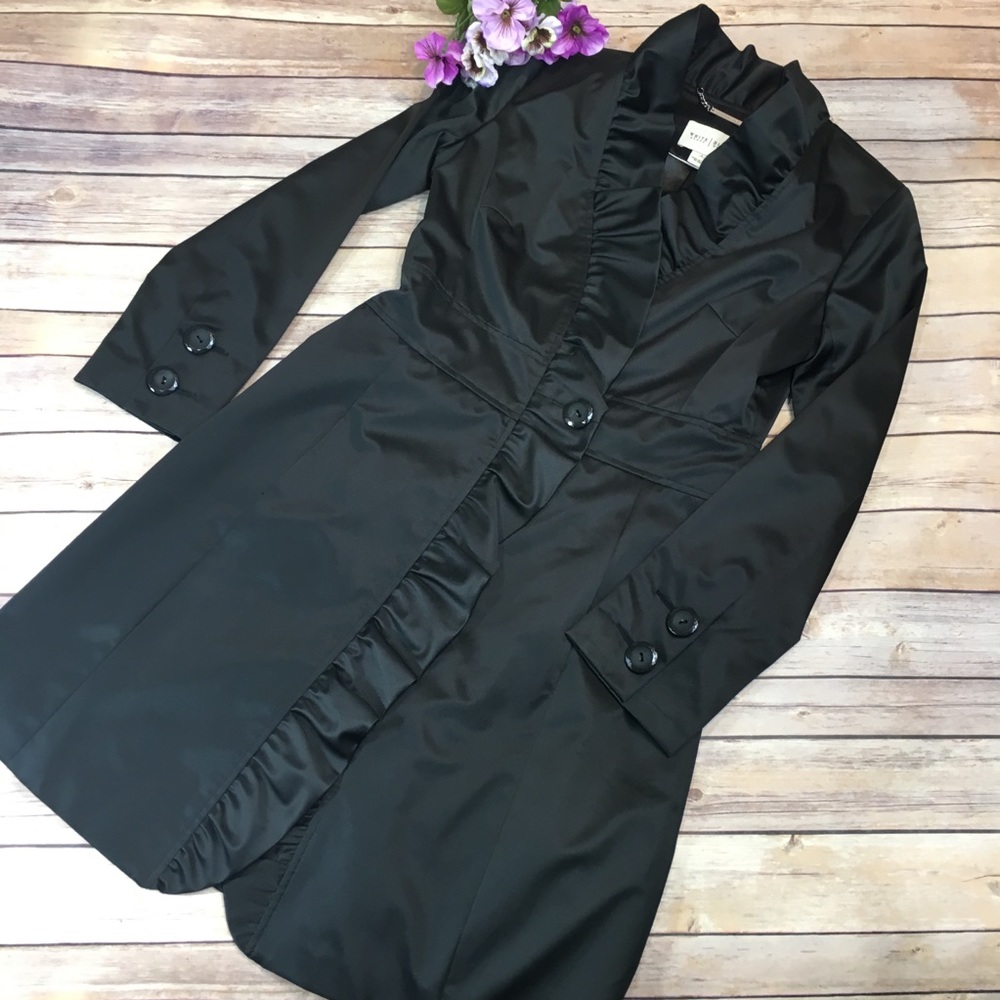 Beautiful WHBM Black Ruffle Button Jacket Size 4 - Picture 2 of 8